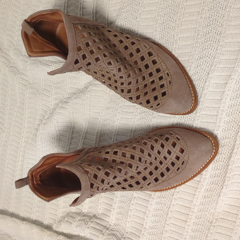 Jeffrey Campbell Taggart Suede Cutout Booties Wooden Block Heel